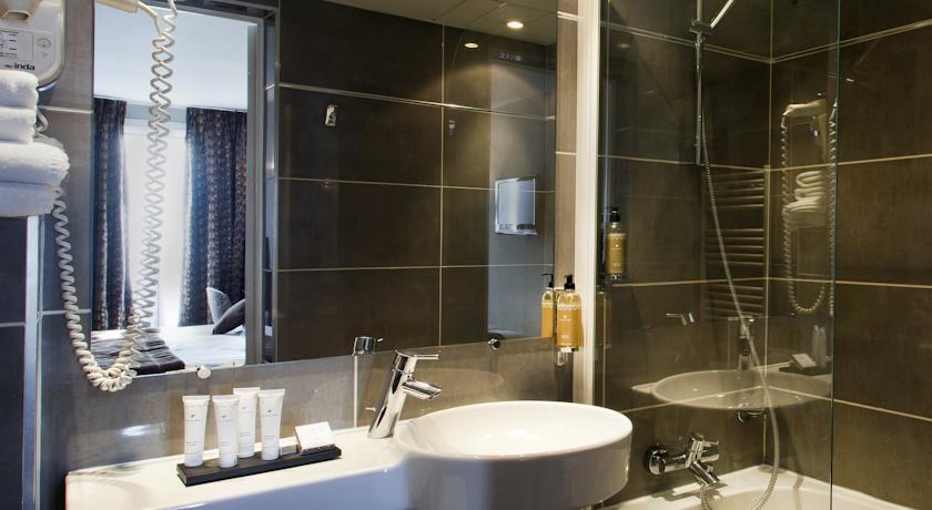 Du Eugène 3* Parigi