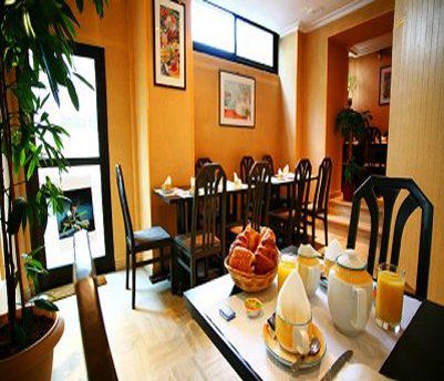 Du Eugène 3* Parigi